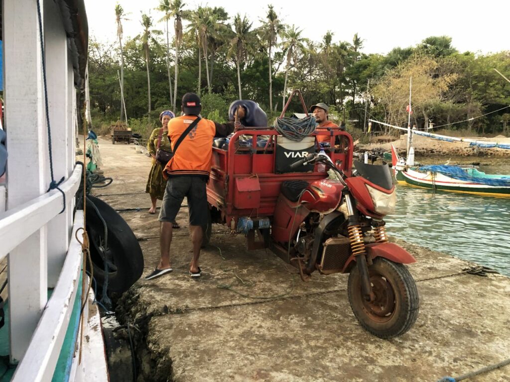 Semalam Di Gili Iyang Si Pulau Oksigen Telusuri