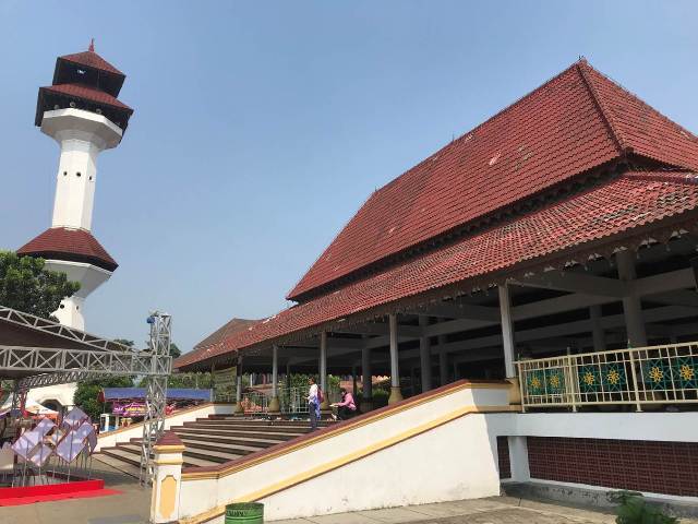 Melawat ke Masjid Agung Serang bareng “Wisata Sekolah”