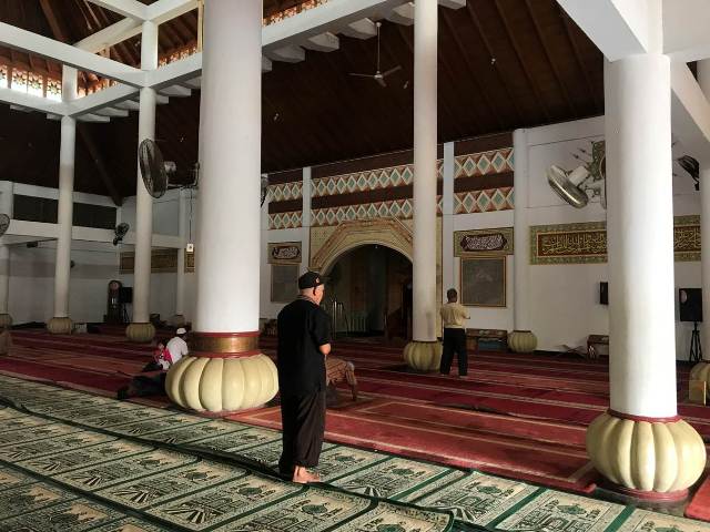 masjid agung serang