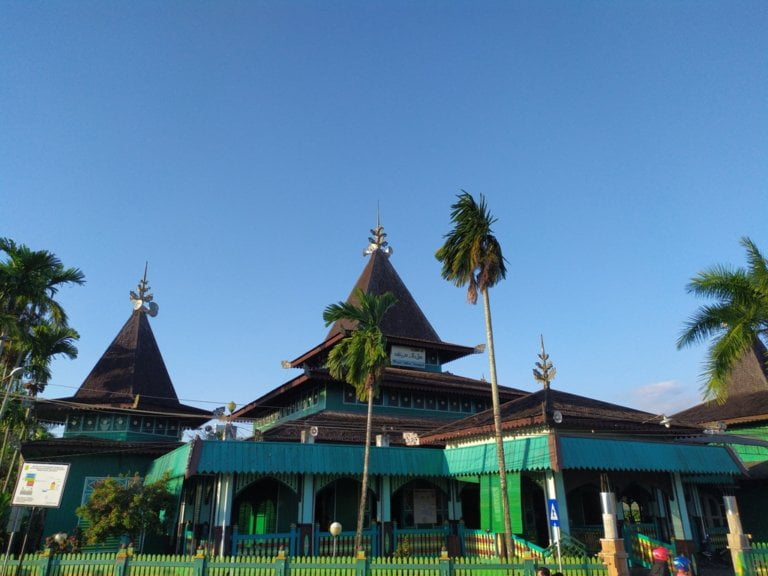 Bertandang ke Mesjid Sultan Suriansyah - TelusuRI