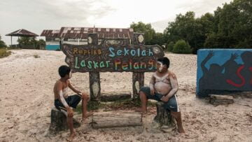 Dari Bangka ke Belitung, Melawat ke Replika SD Laskar Pelangi