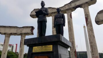 Representasi Pertempuran Surabaya di Komplek Tugu Pahlawan dan Museum 10 Nopember