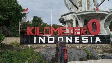 Perjalanan Menelusuri Kilometer Nol Indonesia