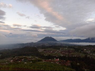 ‘Tektok’ Gunung Merbabu via Wekas