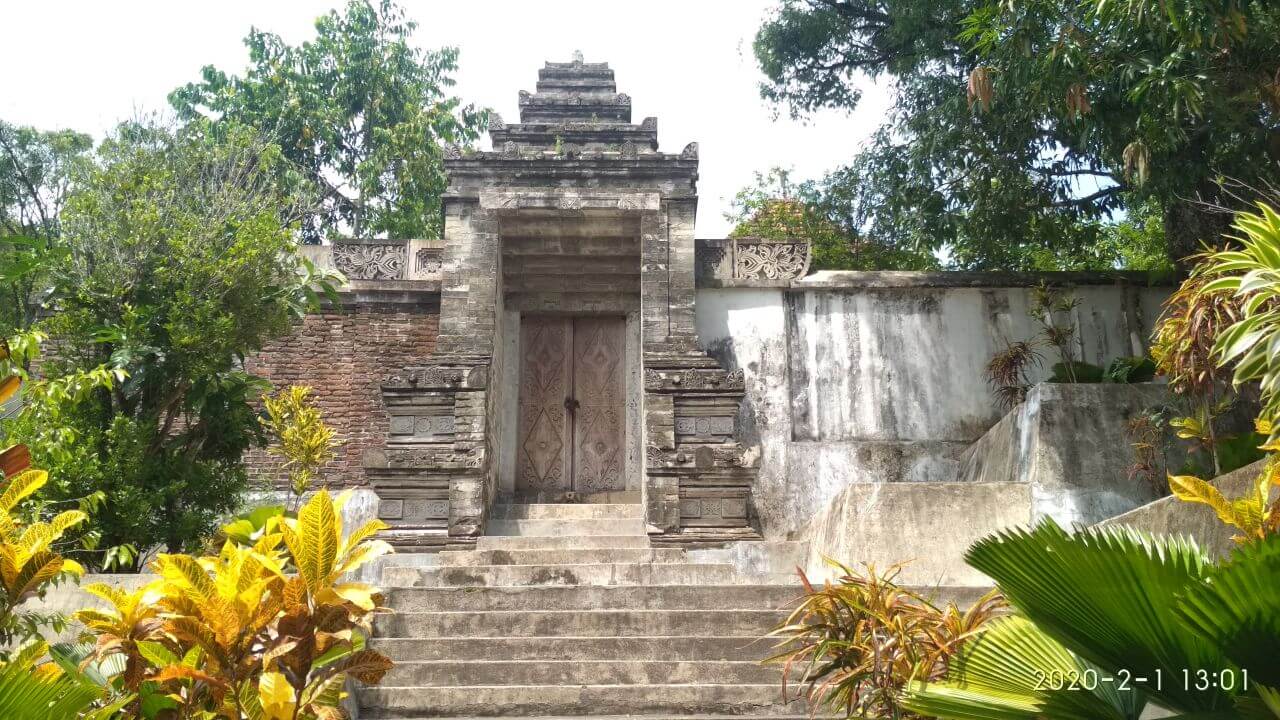 Gapura Makam Sultan Agung