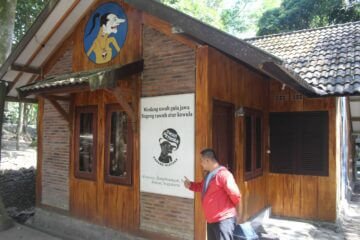 Belajar Seni dan Budaya di Omah Petroek Karang Kletak, Yogyakarta