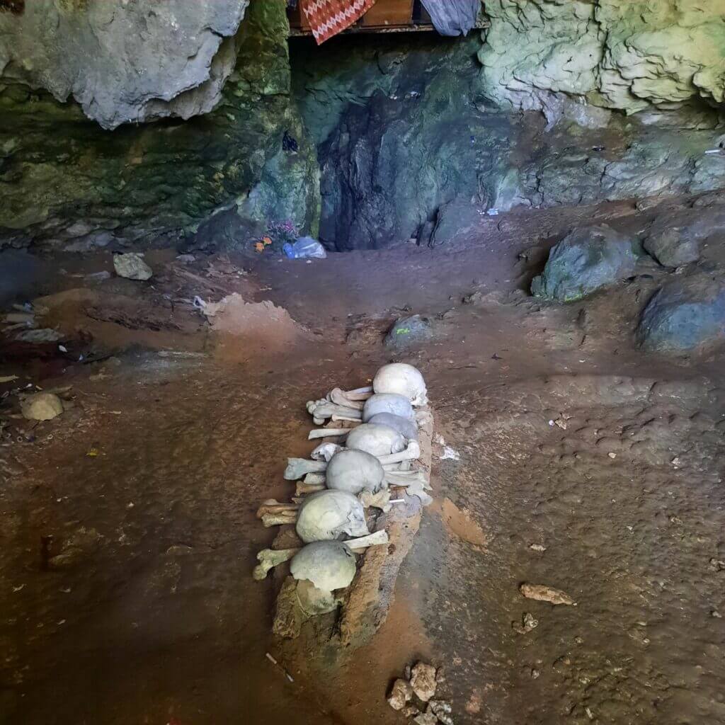 Sisa-sisa Tengkorak yang terdapat di dalam gua