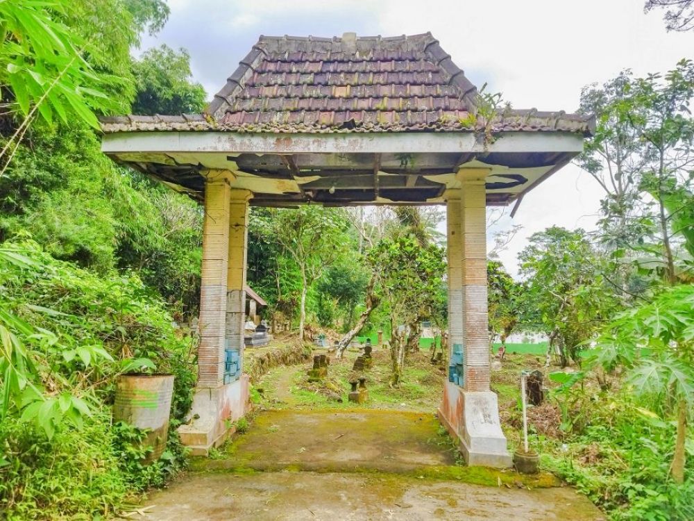 Kompleks pemakaman Desa Bakulan