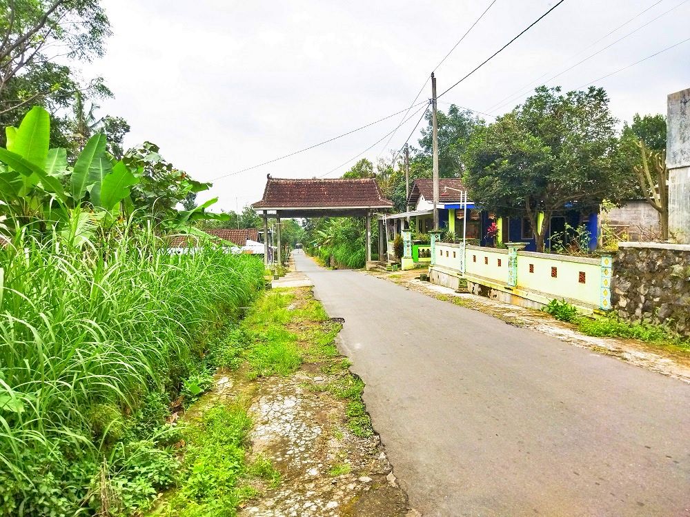Jalan utama antara Desa Bakulan dan Jelok, Cepogo, Boyolali