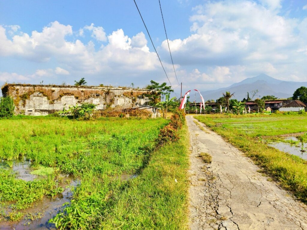 Jalan Desa Beteng, satu-satunya akses menuju Benteng Willem I Ambarawa