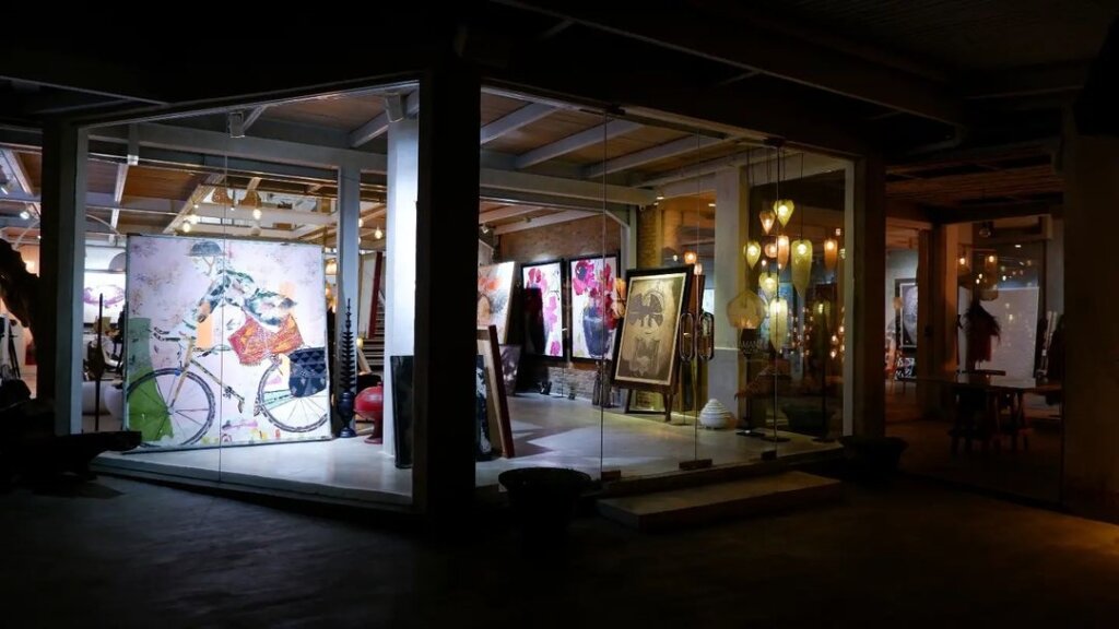 Nyaman Gallery, Bali via Instagram (nyamangallery)