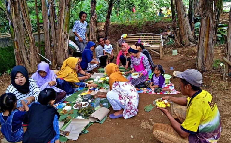 Semangat Kebersamaan dan Ramah Lingkungan dalam Tradisi Botram - TelusuRI