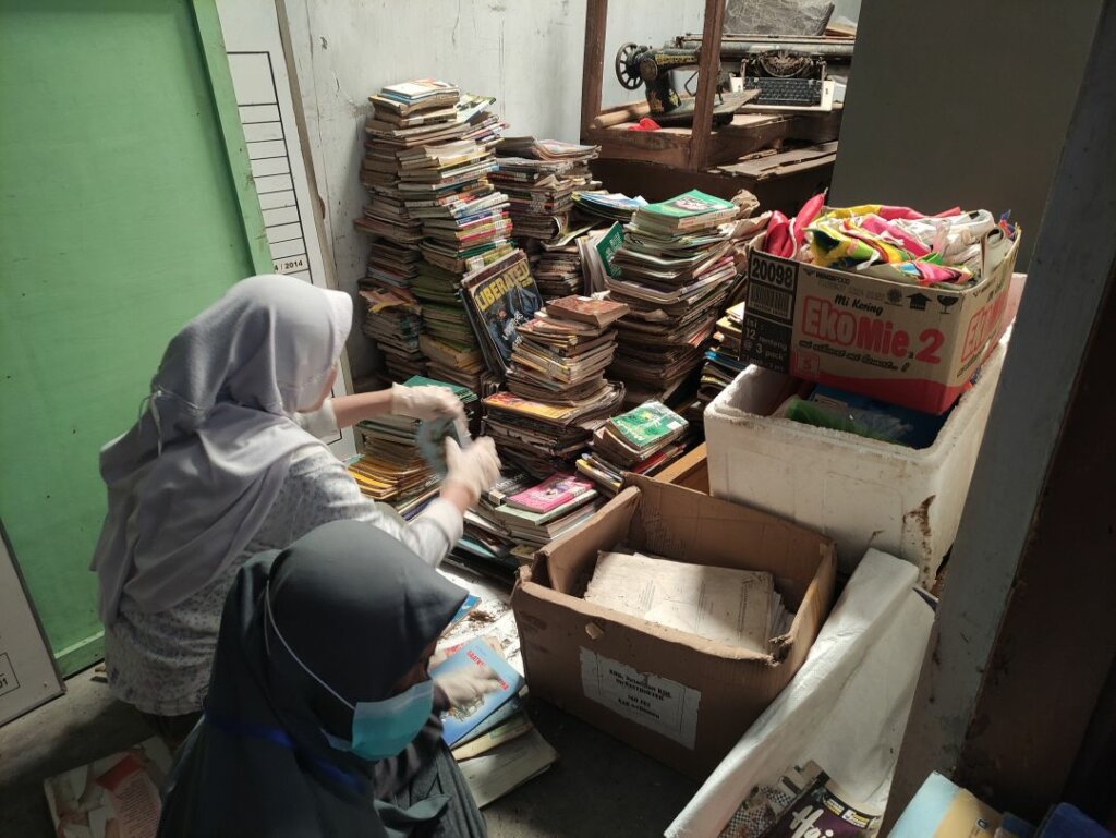 Memberdayakan Perpustakaan Desa di Kelurahan Selang Kebumen