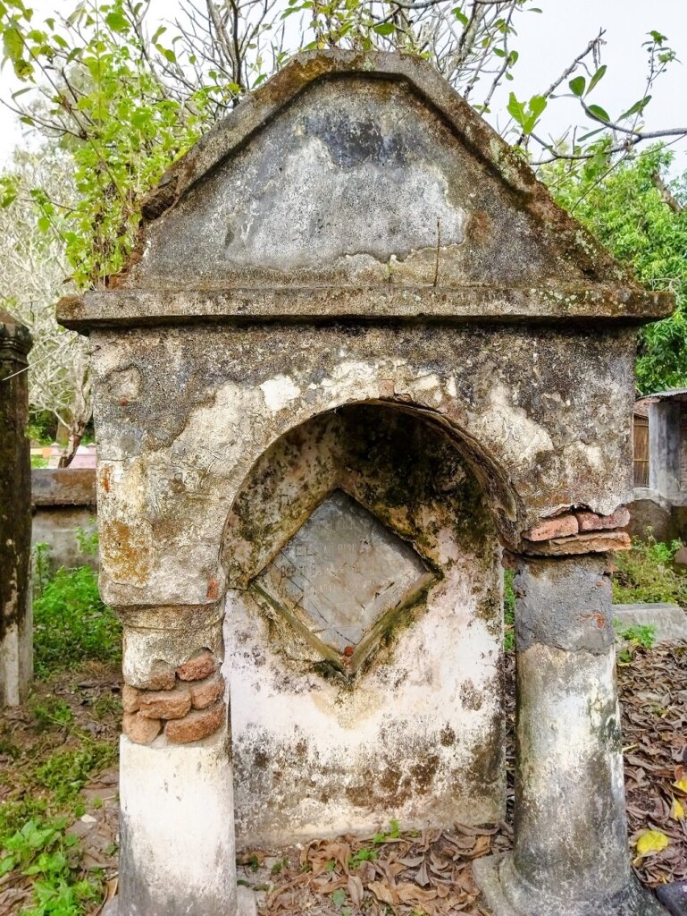 Jejak yang Tersisa dari Mausoleum Van Den Engh Klaten