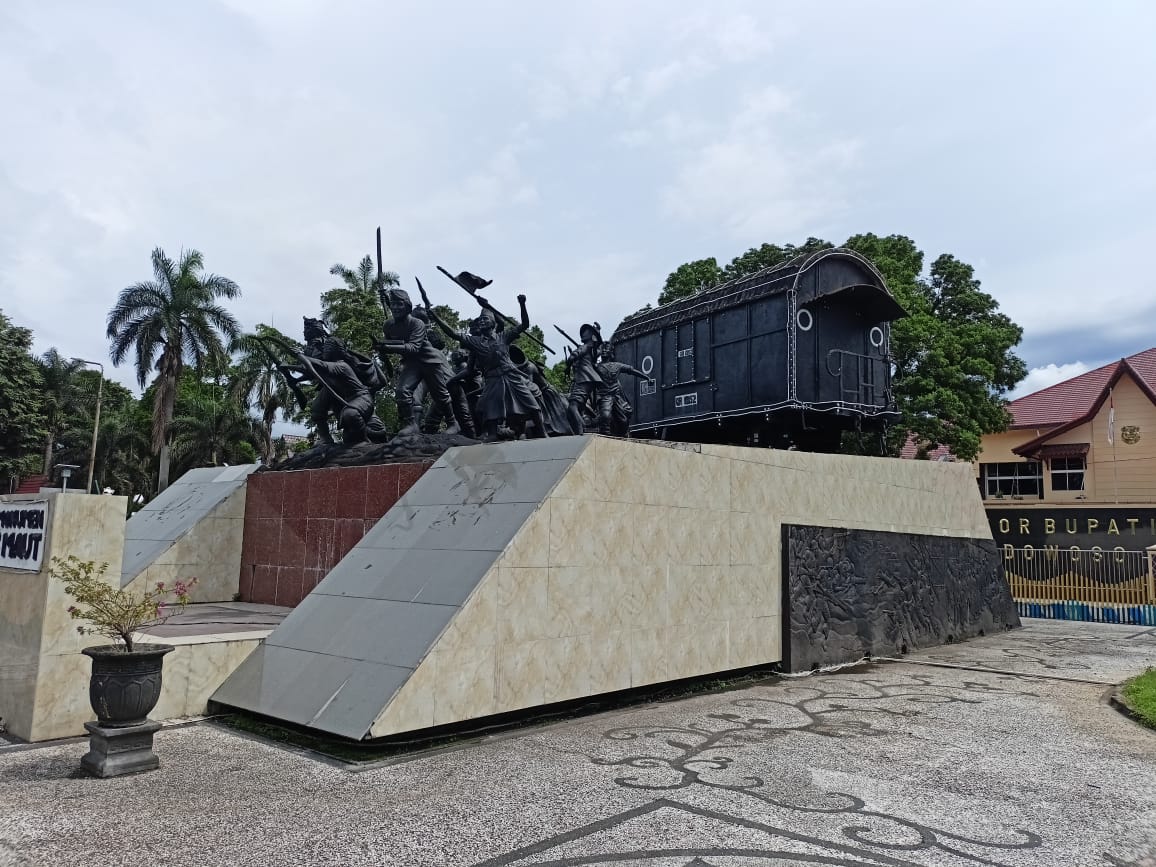 Mengenang Para Pahlawan di Monumen Gerbong Maut Bondowoso