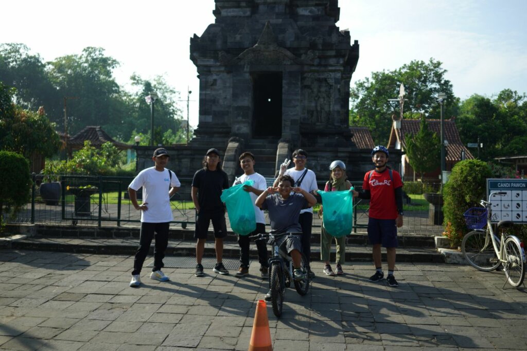 Bersepeda Telusur Borobudur bersama Go4Tour