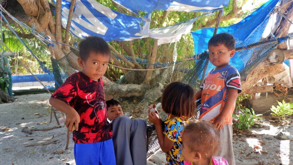Semangat Anak-Anak Pulau Lanjukkang Mengejar Mimpi