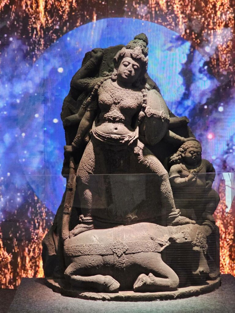 Durga Singosari, Kengerian di Balik Keindahan