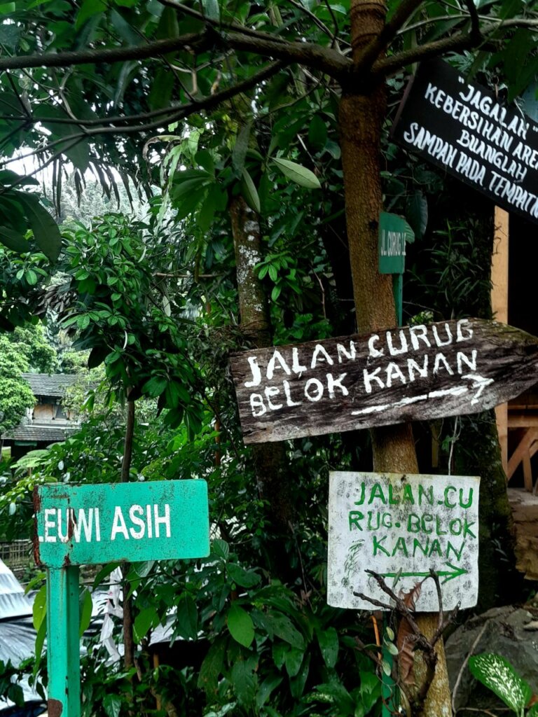 Trekking Sentul: Perjalanan ke Curug Leuwi Asih (2)