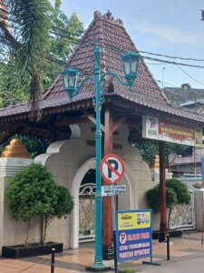 Menelusuri Tempat-Tempat yang Kerap Termakan Kesibukan Kota Makassar