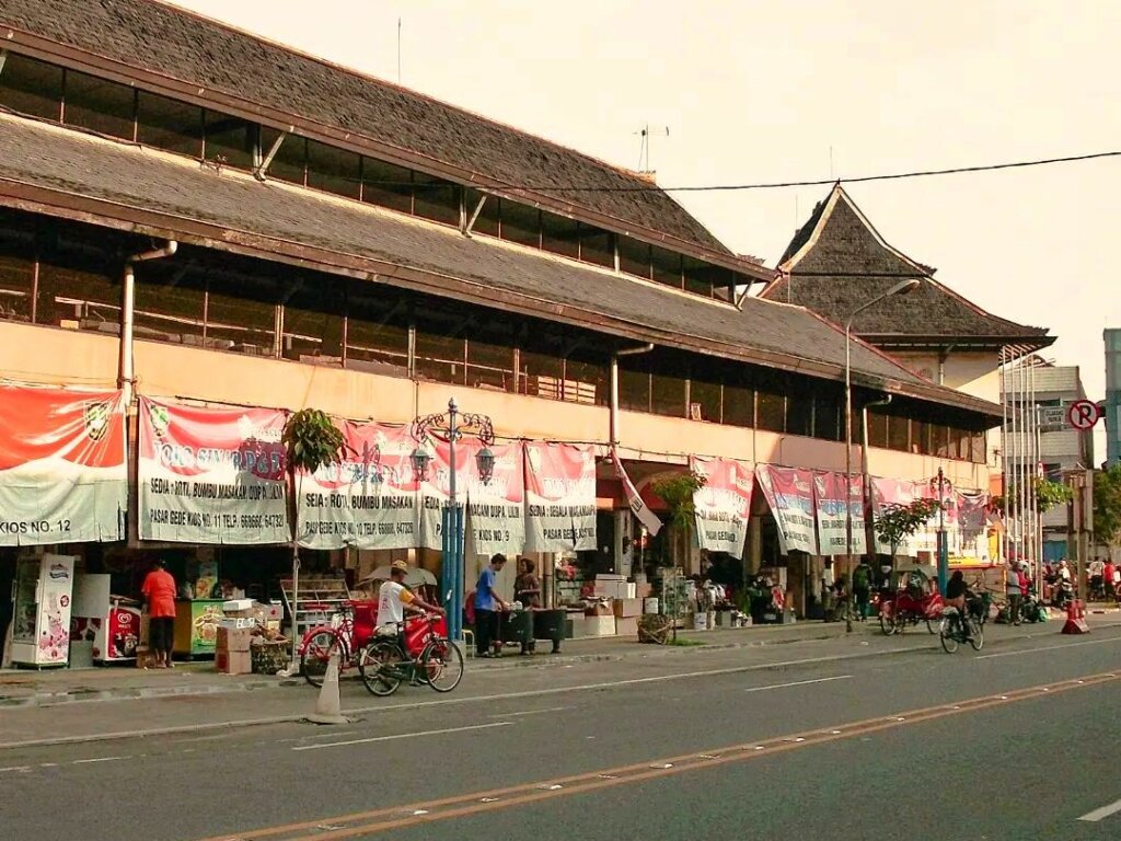 Sepenggal Kisah Eksistensi Pasar Gede Hardjonagoro Solo yang Terlupakan