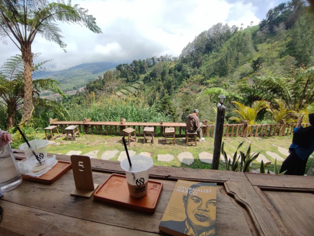 Menikmati Kesegaran Alam Gunung Merbabu dari Selosa Coffee Hills