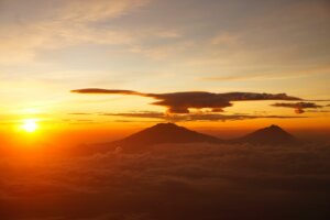 Inilah “Seven Summits” Jawa Tengah yang Harus Kamu Daki