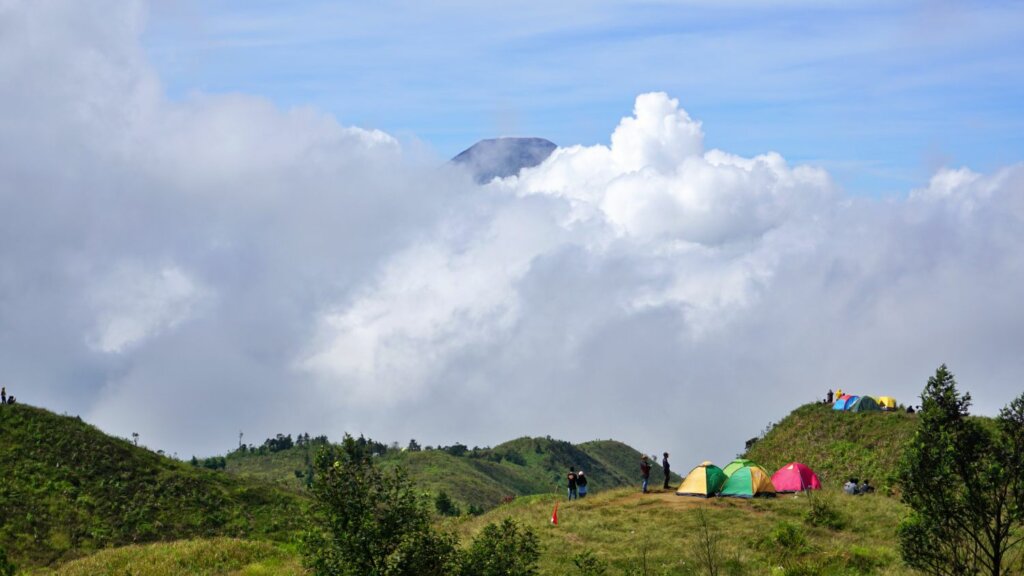 Inilah “Seven Summits” Jawa Tengah yang Harus Kamu Daki