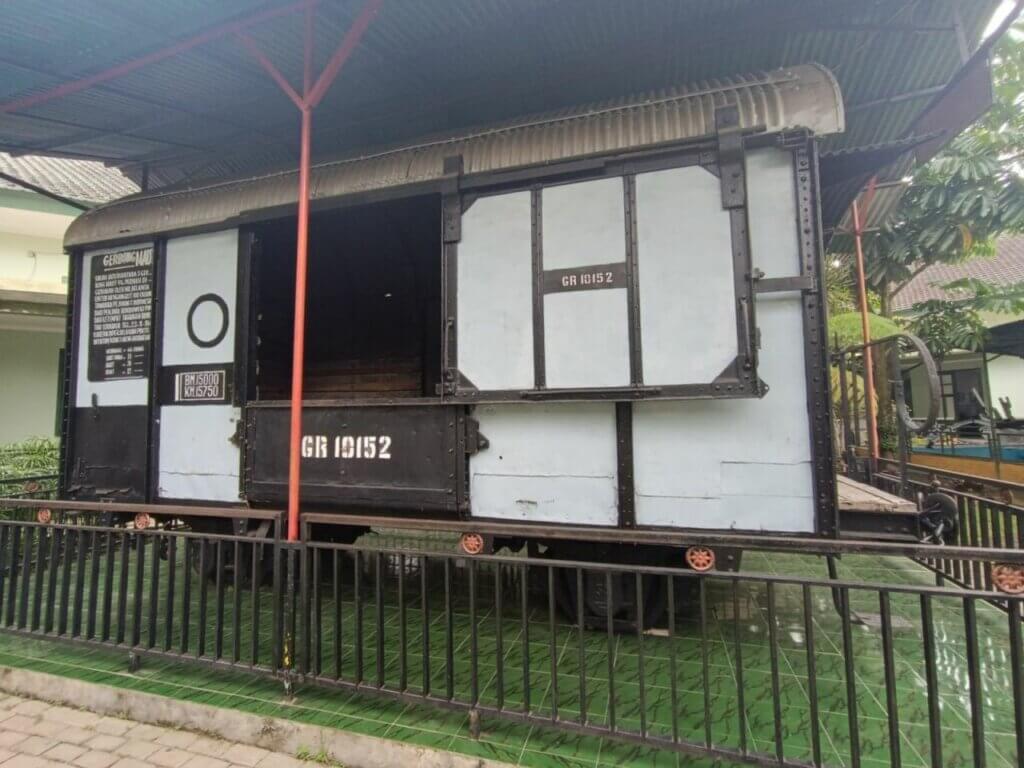 Menengok Koleksi Militer Museum Brawijaya Malang