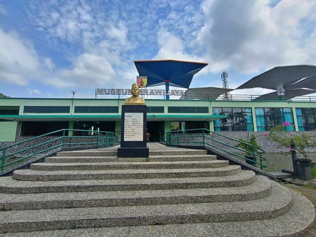 Menengok Koleksi Militer Museum Brawijaya Malang