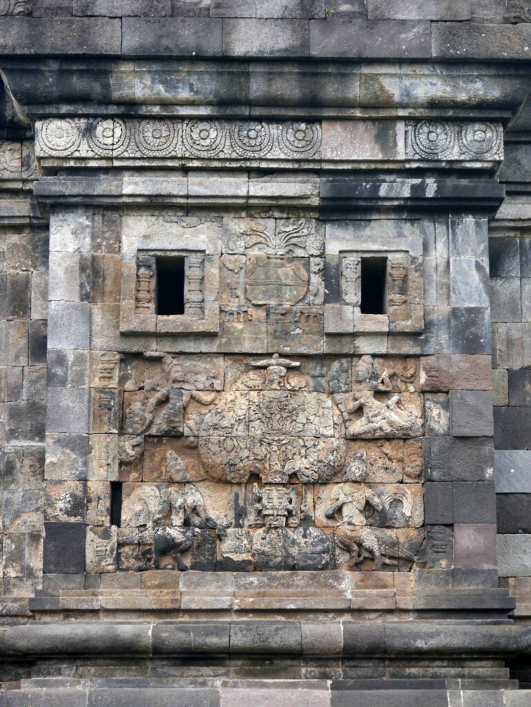 Telusur Candi-Candi Buddha di sekitar Borobudur