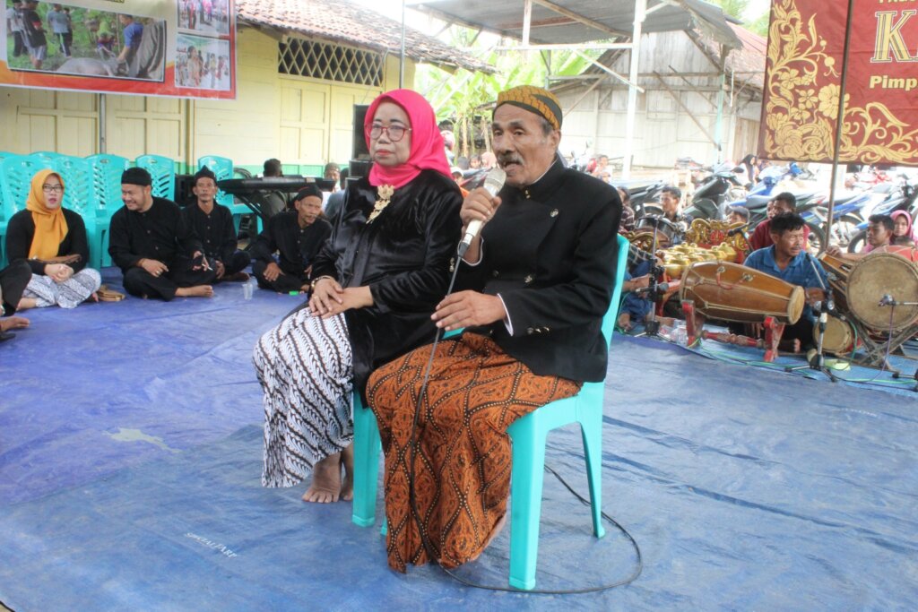 Melihat Keunikan Prosesi Sedekah Bumi Desa Ngombak Grobogan