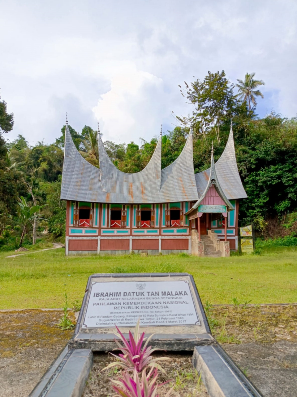 Menapaki Jejak Tan Malaka di Rumah Kelahirannya