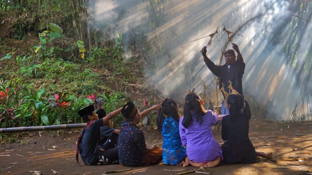 Berwisata sembari Bermain di Kampoeng Dolanan Pring Kebonsari