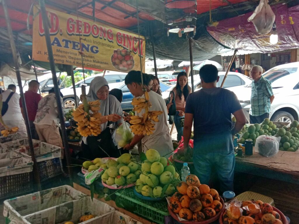 Pasar Kanoman di Hati Wisatawan