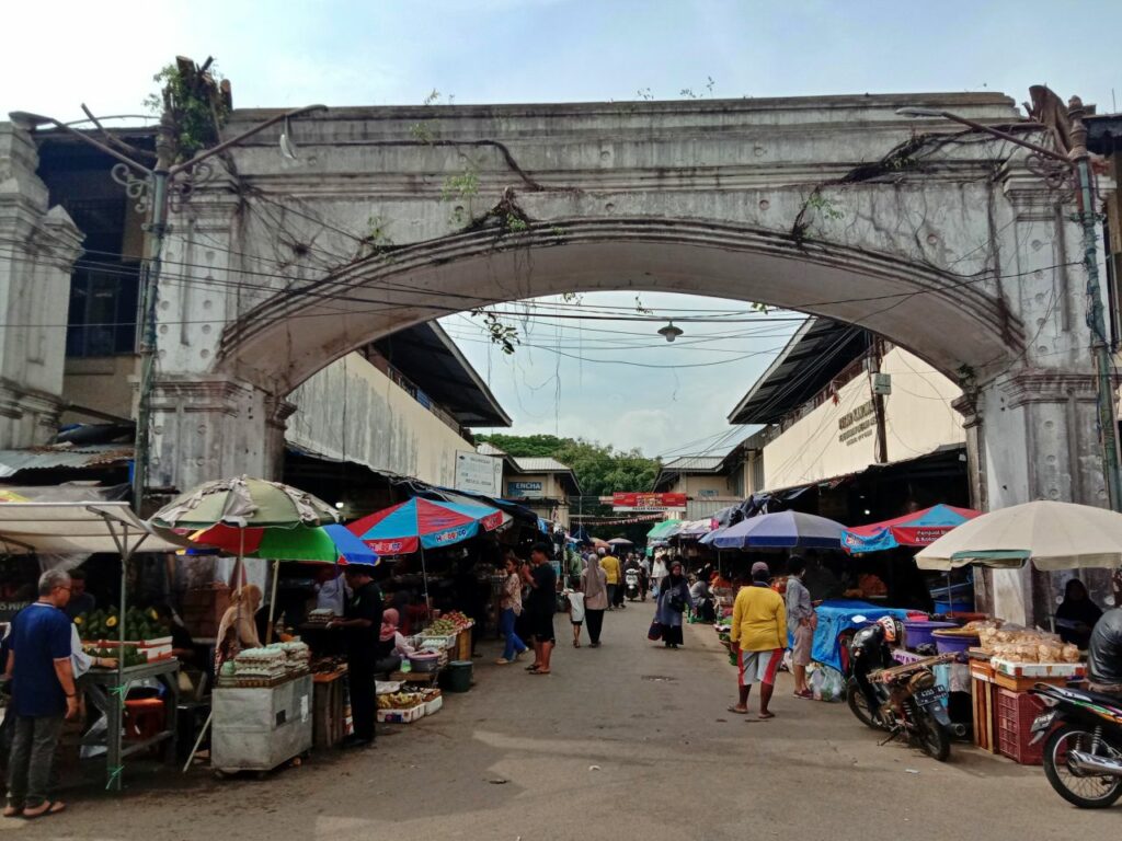 Pasar Kanoman di Hati Wisatawan