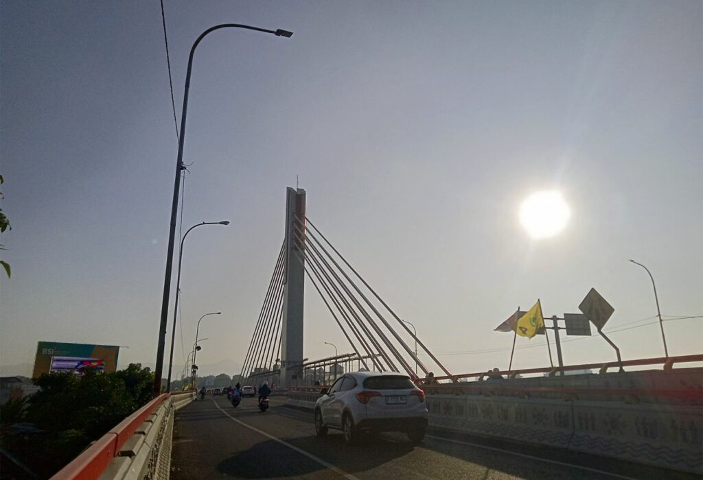 Bandung: Dari Kota Kembang menuju Kota Flyover