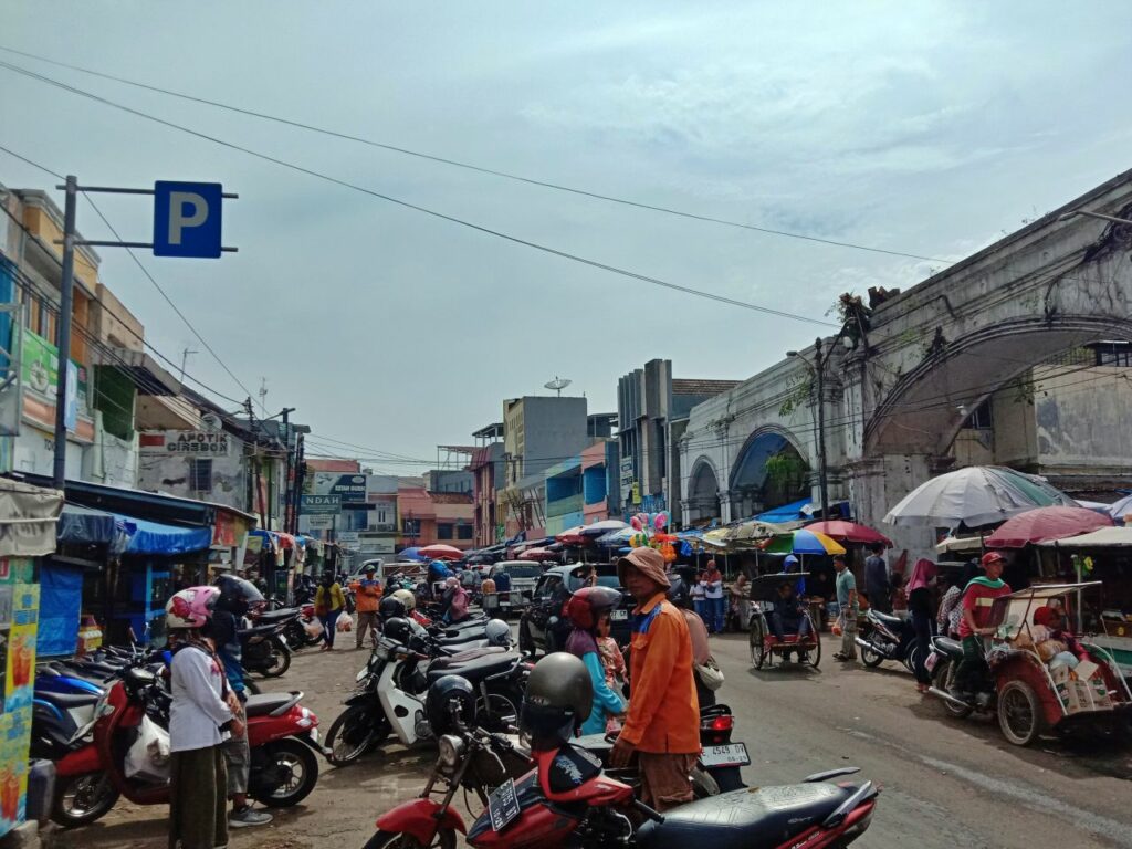 Pasar Kanoman di Hati Wisatawan