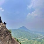 Berpacu dengan Adrenalin dan Cuaca di “Via Ferrata” Gunung Parang