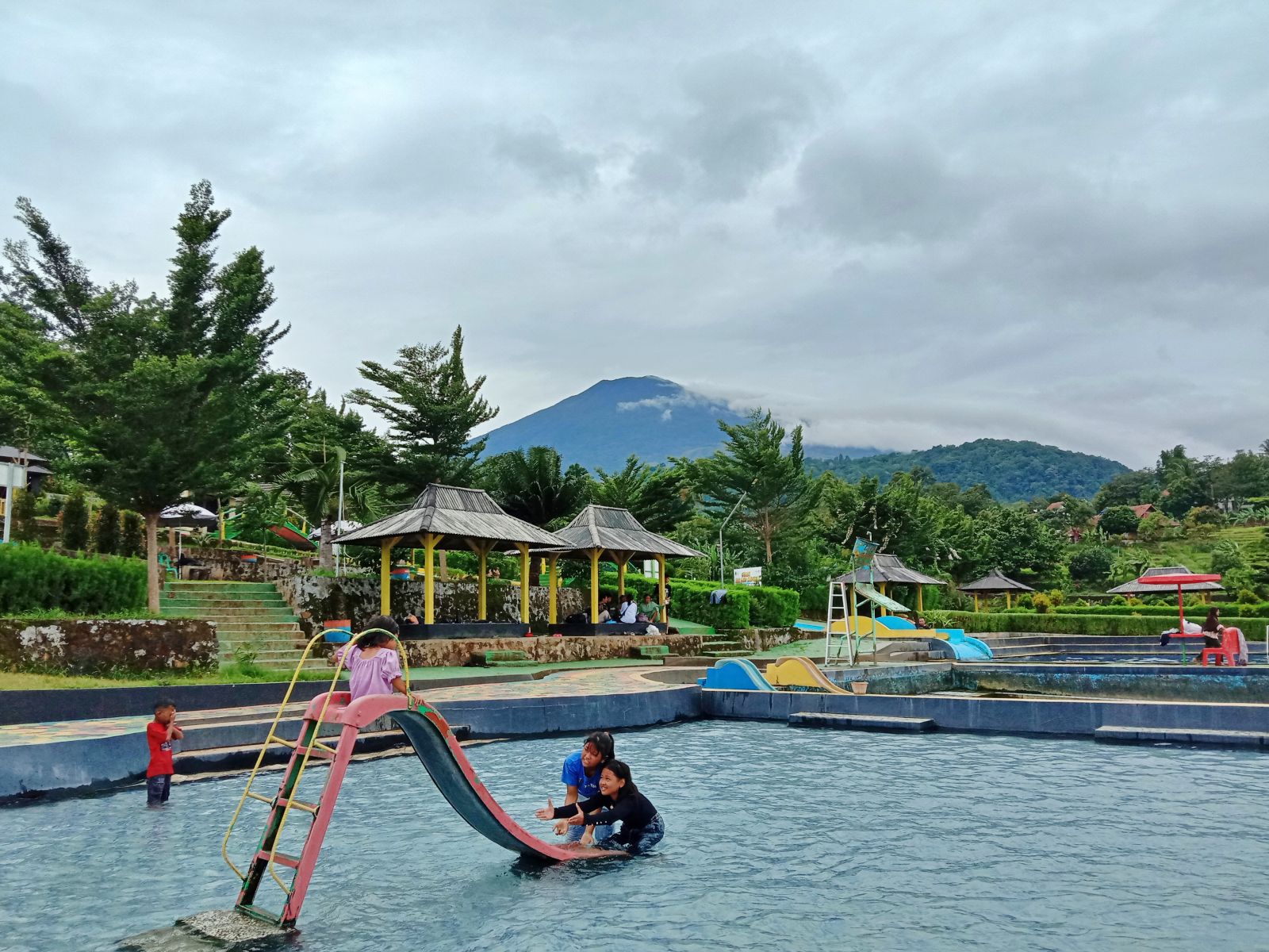 BUMDes Arya Kamuning: Memberdayakan Warga Kaduela dengan Pariwisata